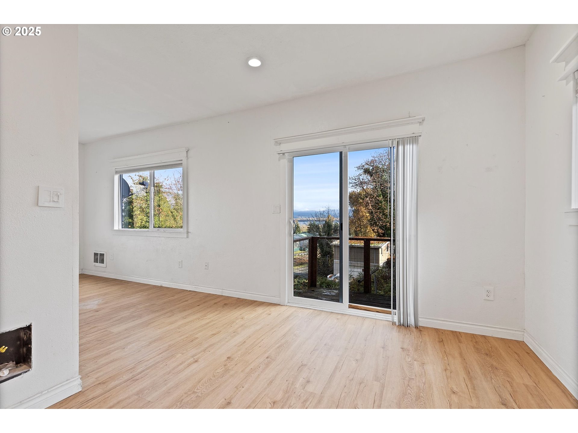 808 West A Street Rainier, OR 97048 - Photo 9 of 41