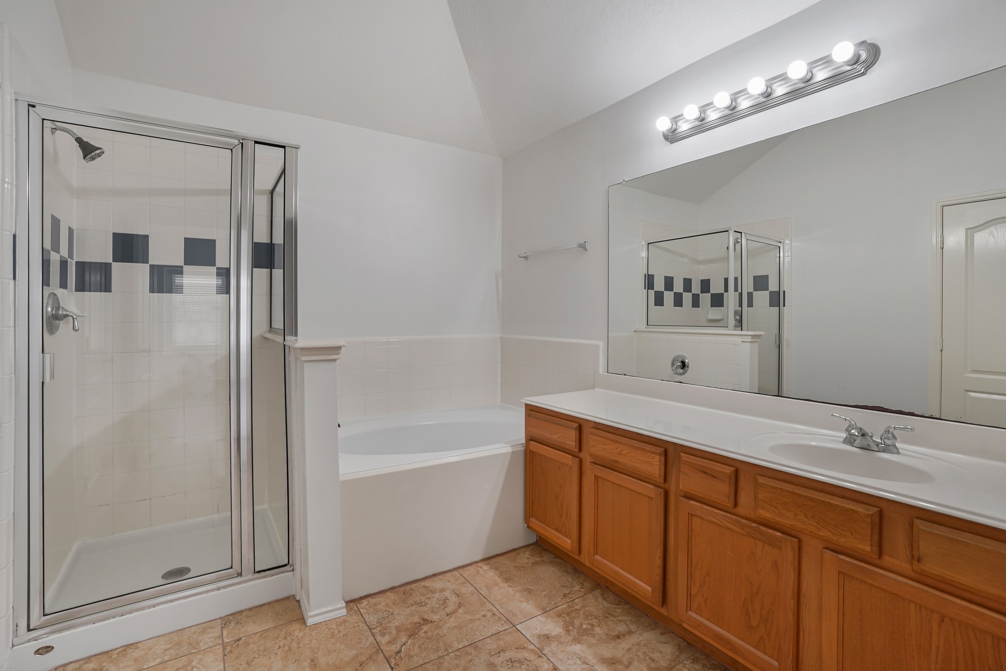 18531 Windy Village Lane Katy, TX 77449 - Photo 14 of 21 En-suite primary bathroom.