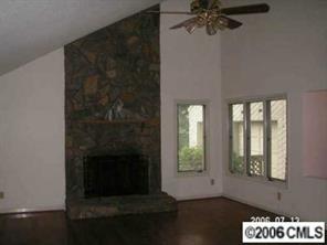 9334 Hood Road Charlotte, NC 28215 - Photo 2 of 8 Gallery Image 2