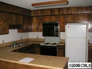 9334 Hood Road Charlotte, NC 28215 - Photo 4 of 8 Gallery Image 4