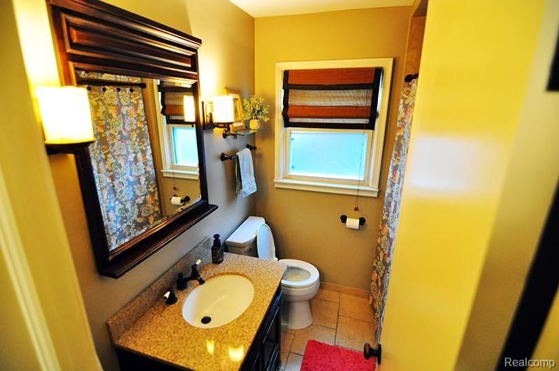 2832 Pembroke Road Birmingham, MI 48009 - Photo 8 of 21
