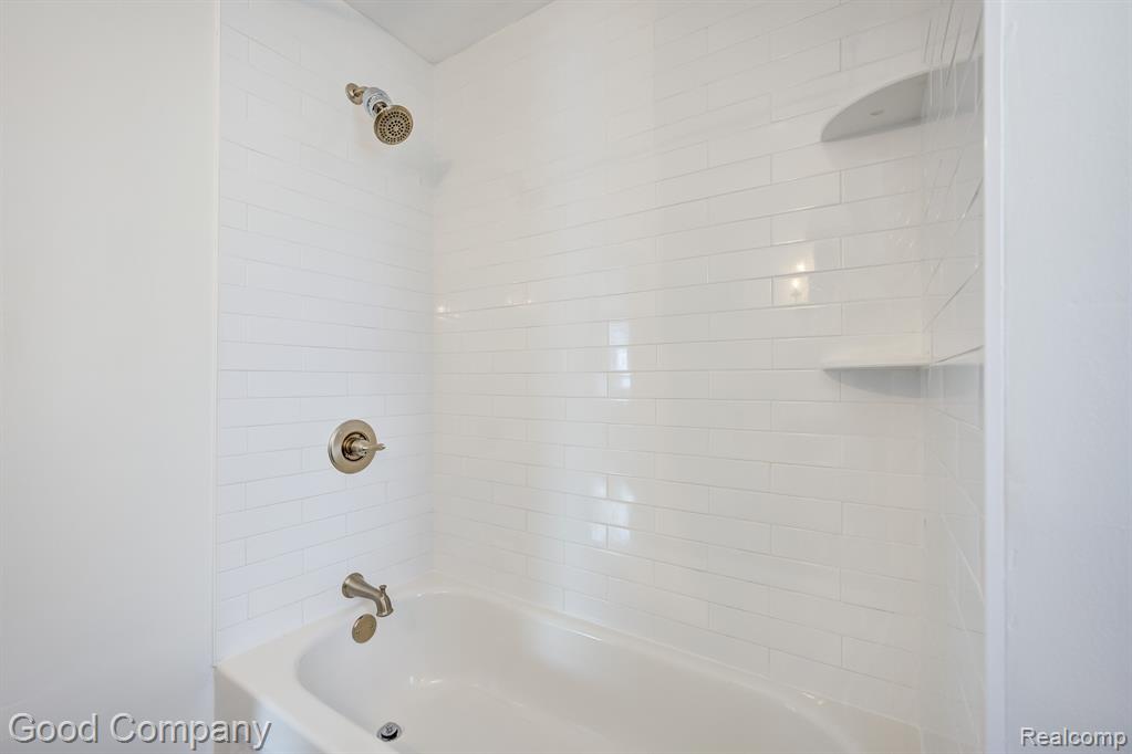 233 Riverside Drive Detroit, MI 48215 - Photo 41 of 59 Gallery Image 41