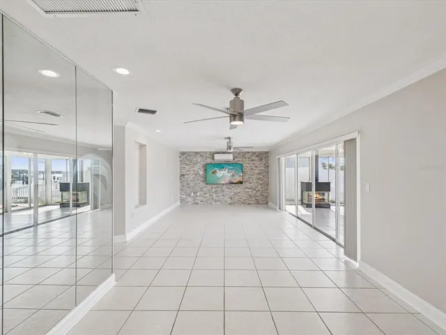 a view of an empty room and window