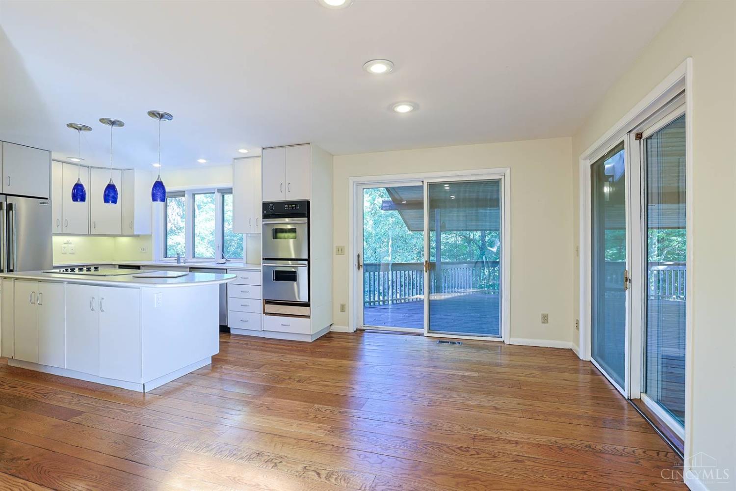 4805 Drake Road Cincinnati, OH 45243 - Photo 25 of 97 Gallery Image 25