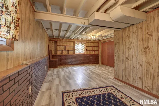 $189,900 | 1356 Springdale Drive, Clinton, IA 52732