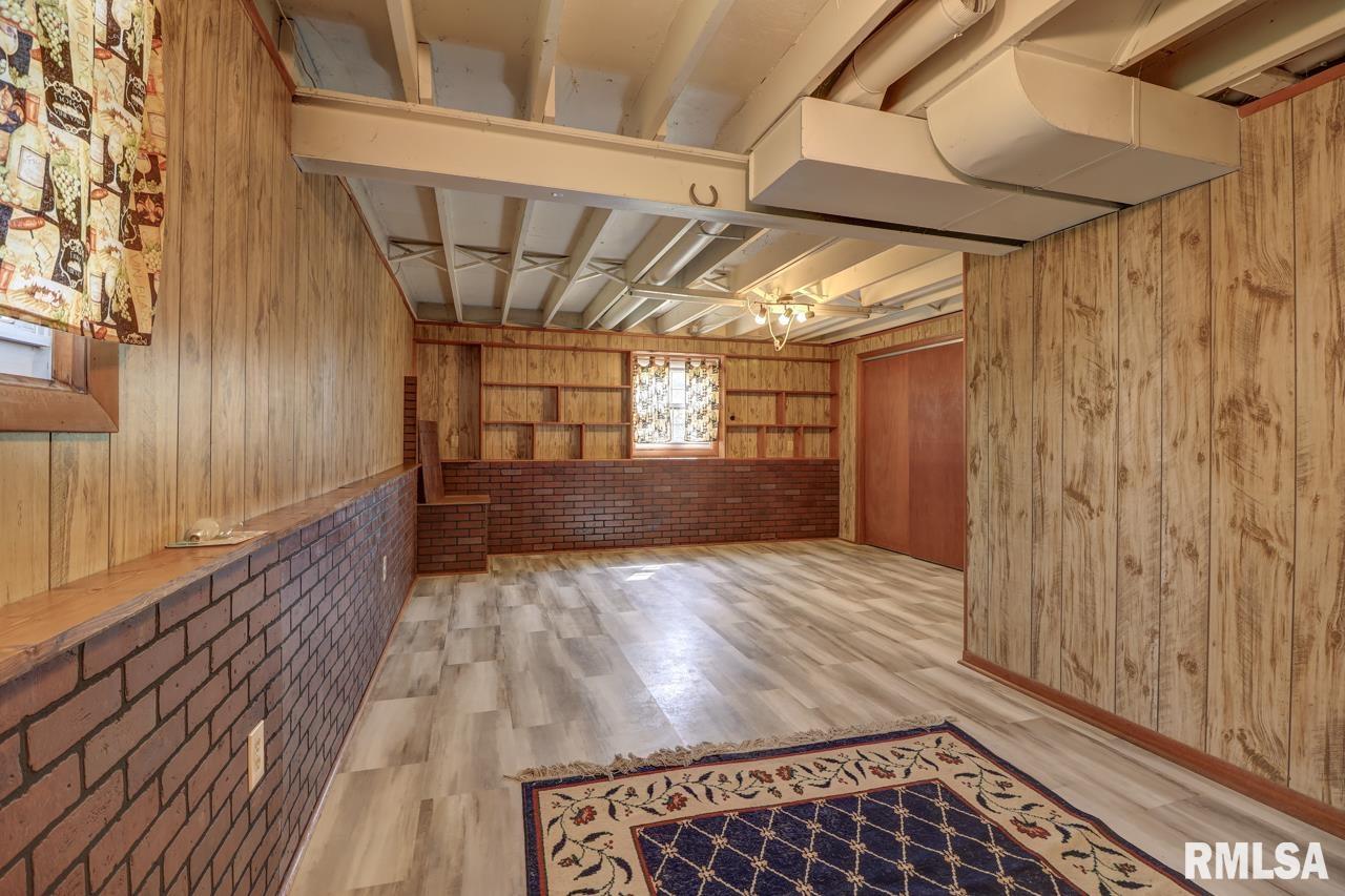 1356 Springdale Drive Clinton, IA 52732 - Photo 26 of 40