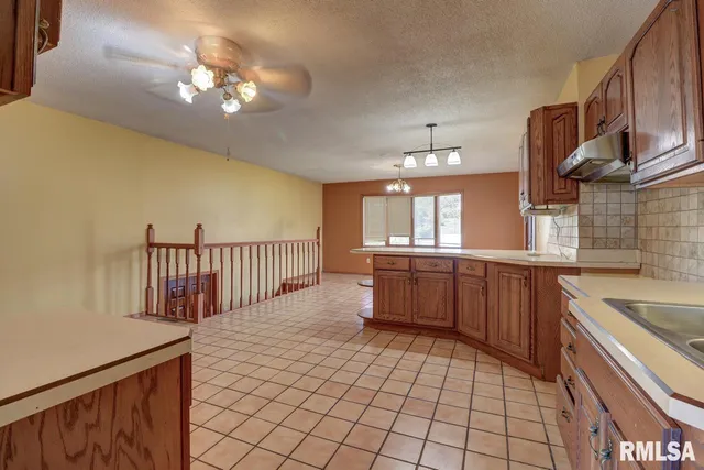 $189,900 | 1356 Springdale Drive, Clinton, IA 52732