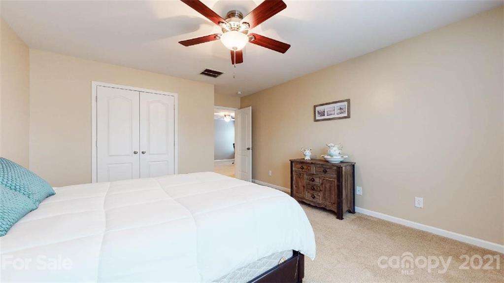 13823 Porter Creek Road Charlotte, NC 28262 - Photo 33 of 47