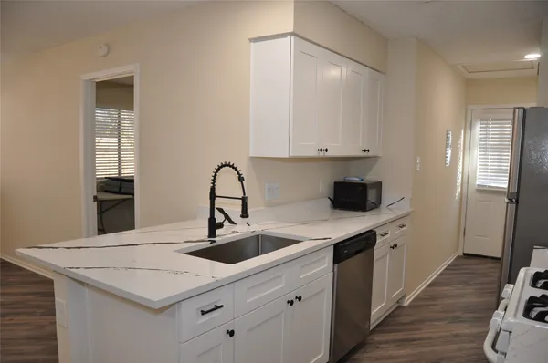 $1,575 | 804 Osage Drive, Unit A, Leander, TX 78641