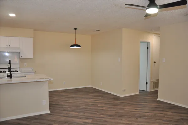 $1,575 | 804 Osage Drive, Unit A, Leander, TX 78641