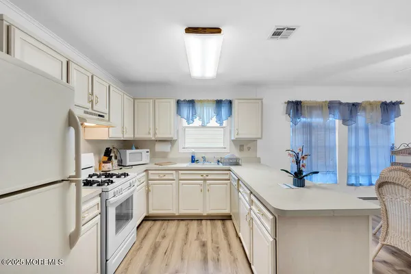 $305,000 | 148 Davenport Road, Toms River, NJ 08757