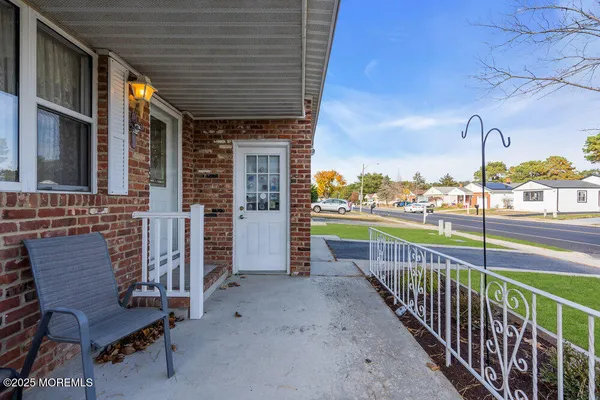 $305,000 | 148 Davenport Road, Toms River, NJ 08757