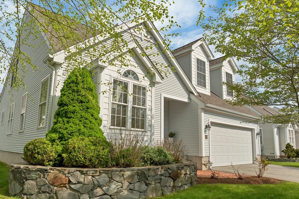 20 Hampton Meadows, Unit 20 Hampton, NH 03842 - Photo 2 of 40