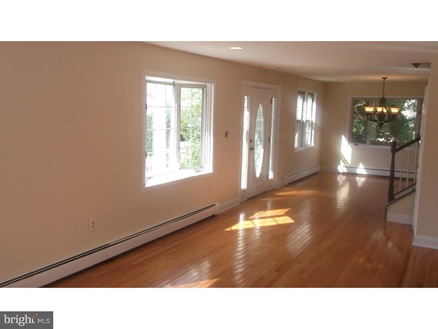 15163 Wayside Road Philadelphia, PA 19116 - Photo 11 of 24