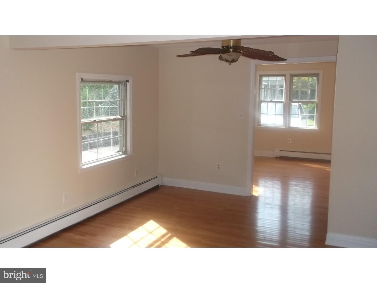 15163 Wayside Road Philadelphia, PA 19116 - Photo 14 of 24