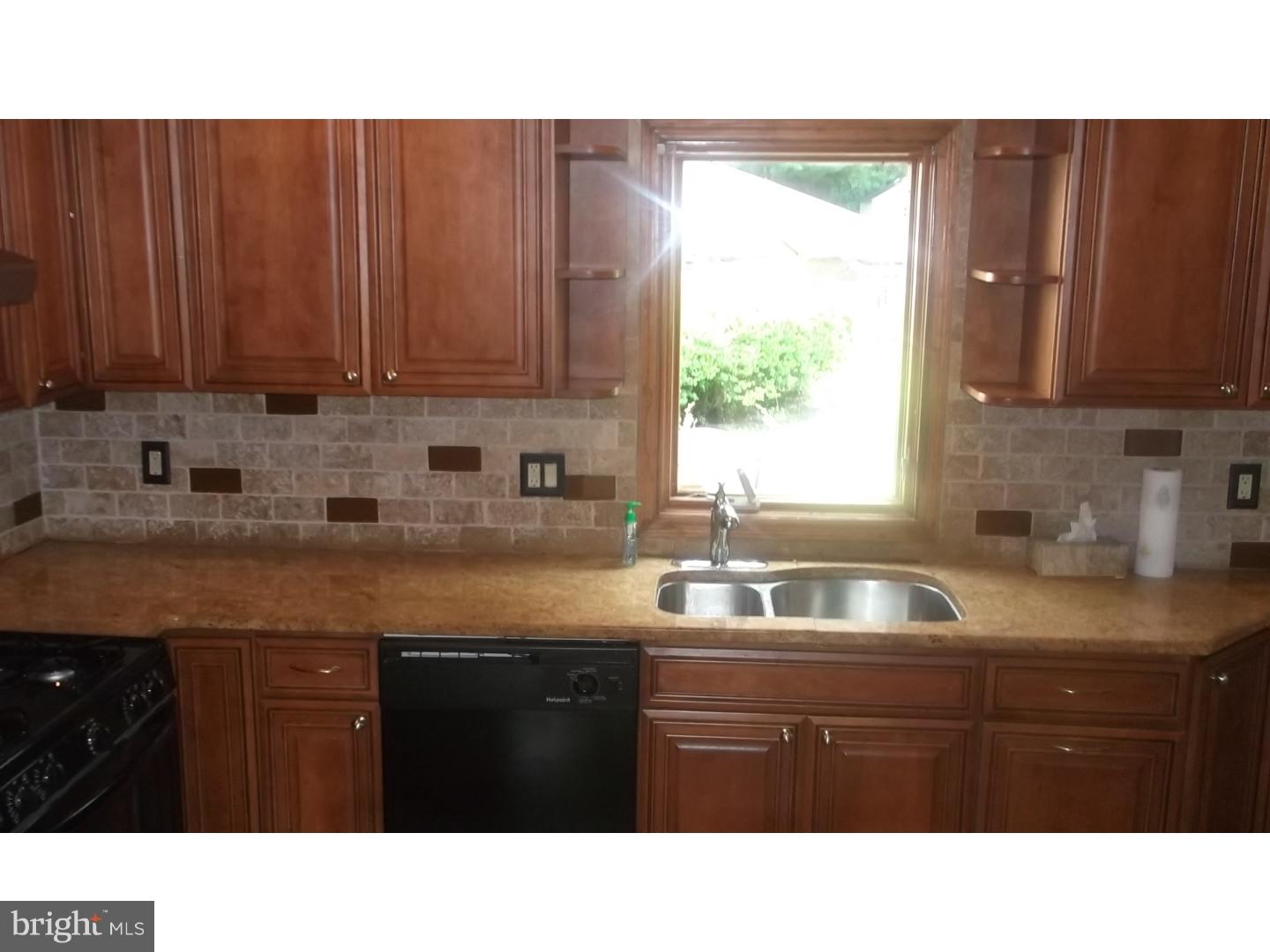 15163 Wayside Road Philadelphia, PA 19116 - Photo 15 of 24