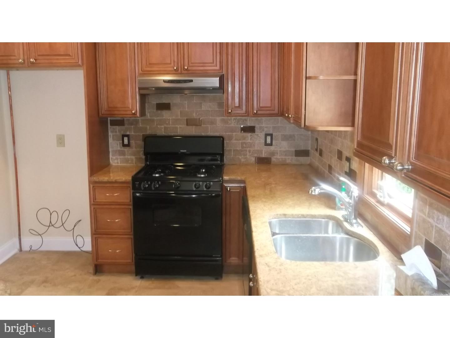 15163 Wayside Road Philadelphia, PA 19116 - Photo 16 of 24