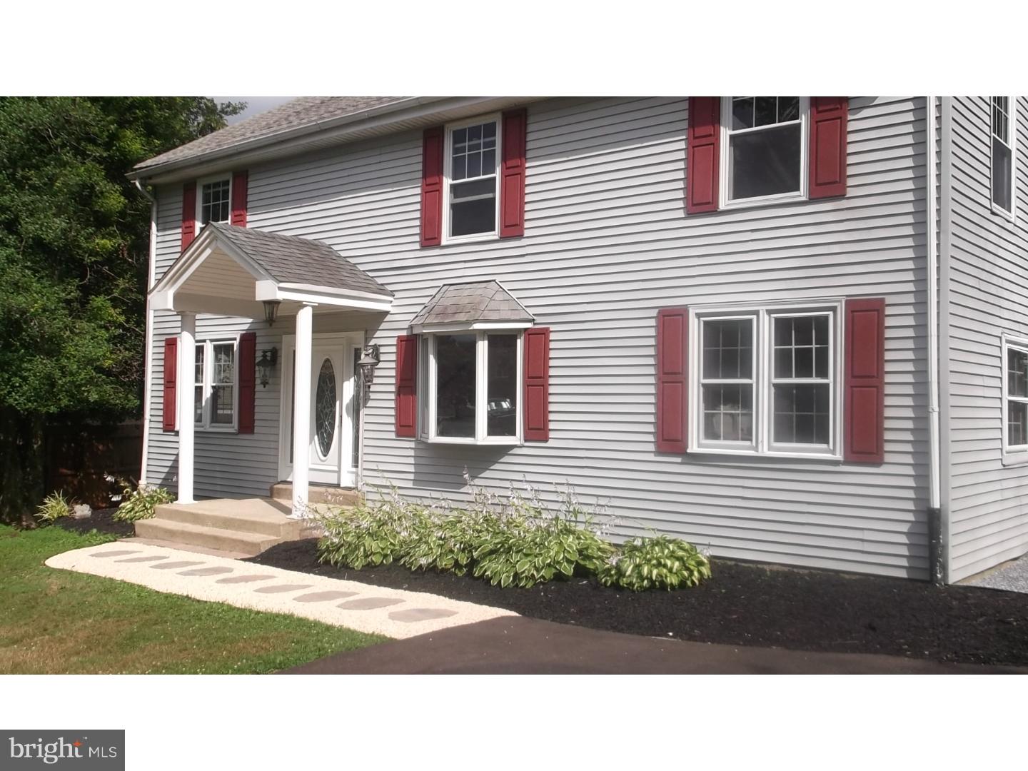 15163 Wayside Road Philadelphia, PA 19116 - Photo 4 of 24