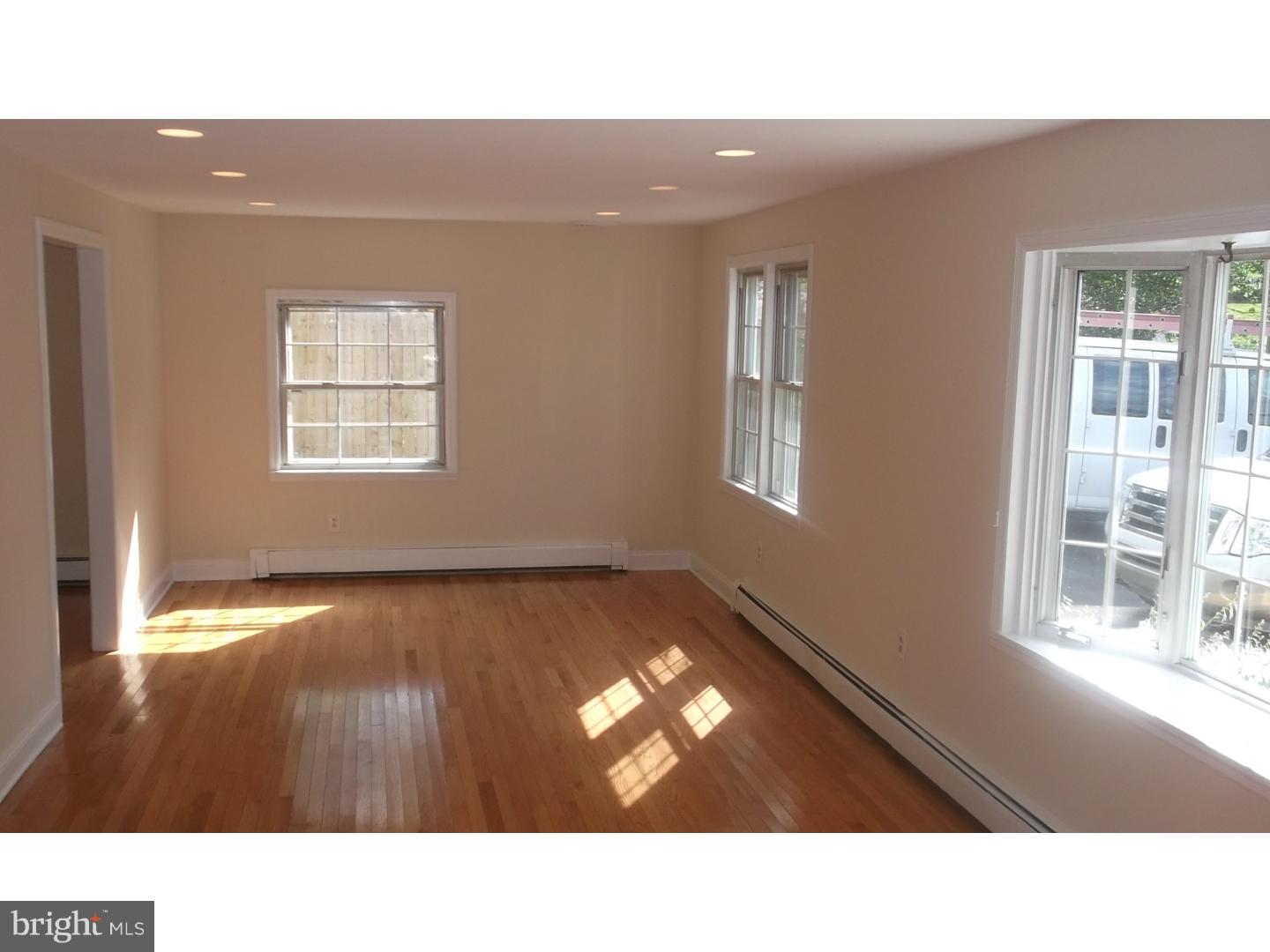 15163 Wayside Road Philadelphia, PA 19116 - Photo 10 of 24