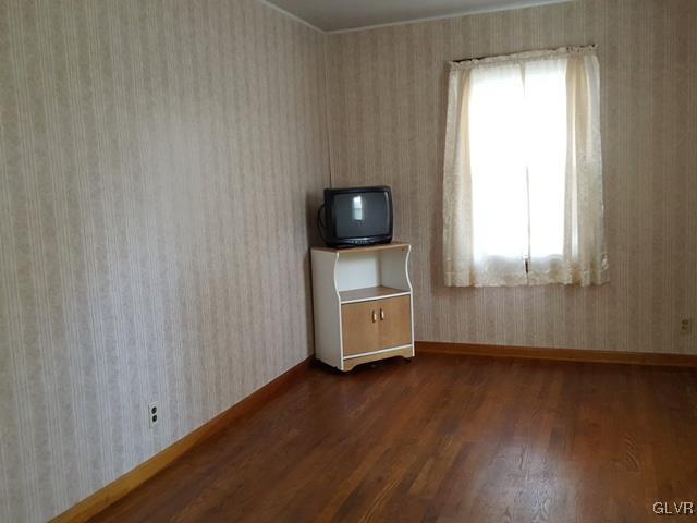 655 Interchange Road Lehighton, PA 18235 - Photo 16 of 21 2nd Bedroom