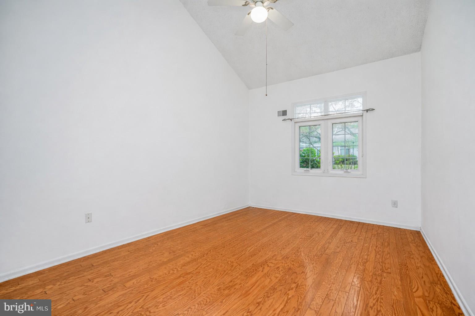 47A Winthrop Road Monroe Township, NJ 08831 - Photo 13 of 25 Primary Bedrooom- First Floor