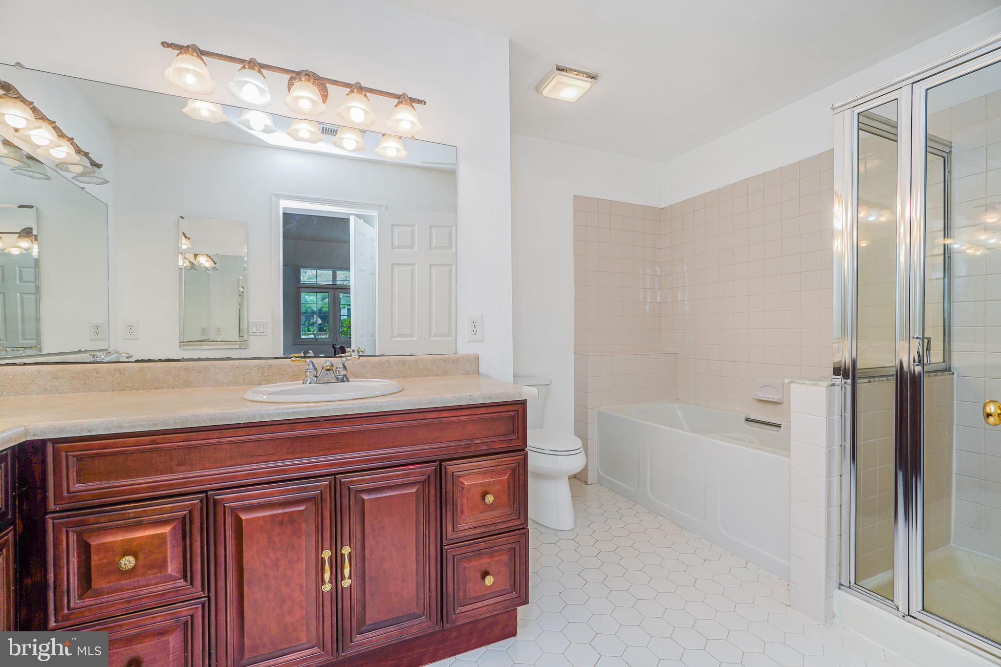 47A Winthrop Road Monroe Township, NJ 08831 - Photo 14 of 25 Primary Bathroom