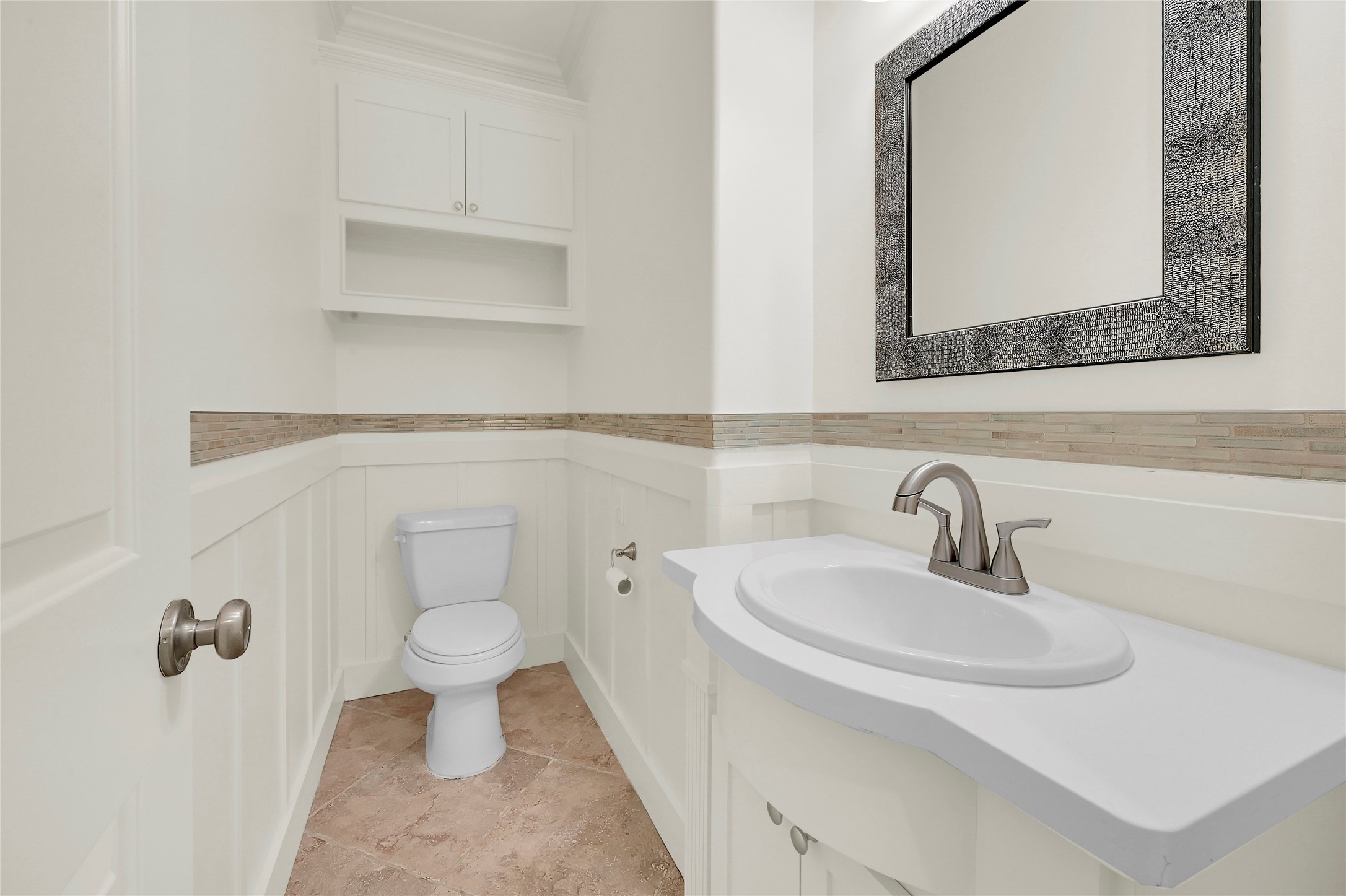 4418 Edsee Street Houston, TX 77009 - Photo 11 of 28 A large half bathroom located on the first floor for your convenience.