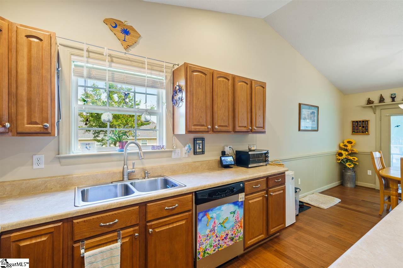 1781 Bishop Road Inman, SC 29349 - Photo 4 of 23