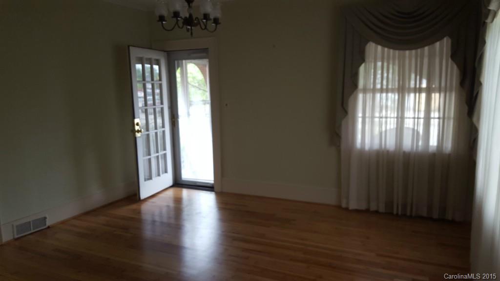 404 Sullivan Road Statesville, NC 28677 - Photo 11 of 24 Gallery Image 11