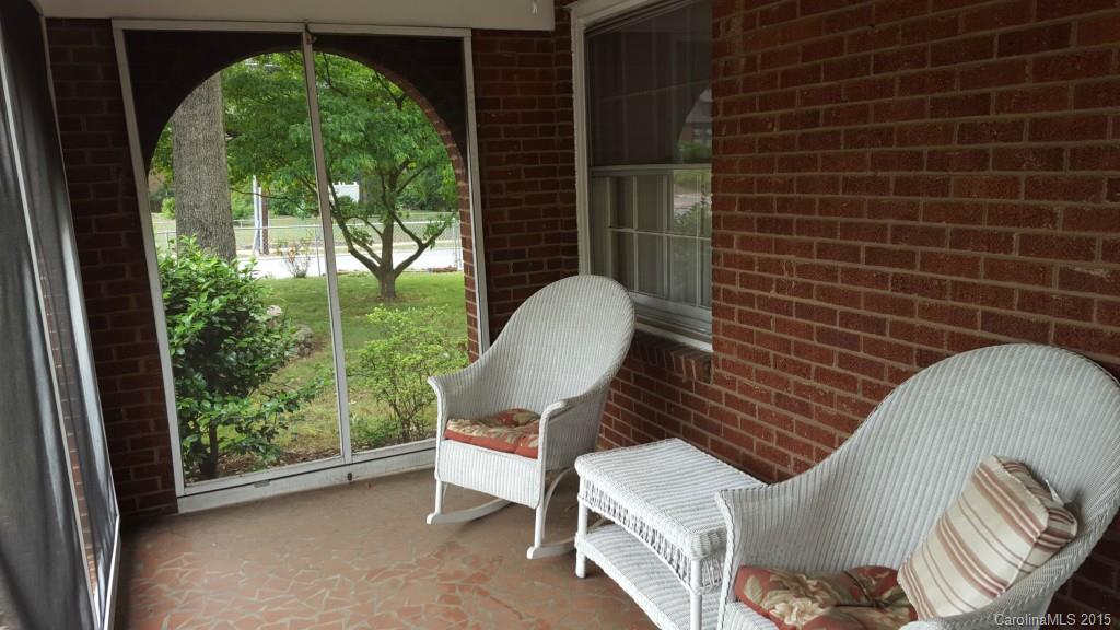 404 Sullivan Road Statesville, NC 28677 - Photo 9 of 24 Gallery Image 9