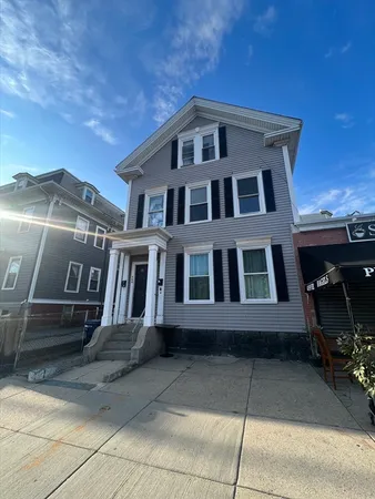 $5,200 | 764 East 4th Street, Unit 2, Boston, MA 02127