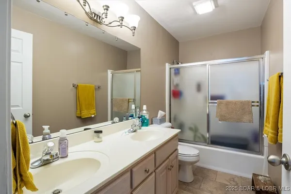 $314,500 | 222 Park Pl Lane, Unit 2C, Kaiser, MO 65047