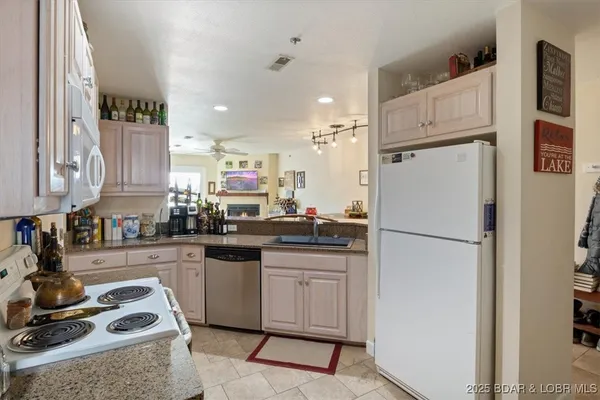 $314,500 | 222 Park Pl Lane, Unit 2C, Kaiser, MO 65047