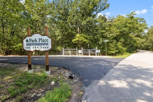 $314,500 | 222 Park Pl Lane, Unit 2C, Kaiser, MO 65047