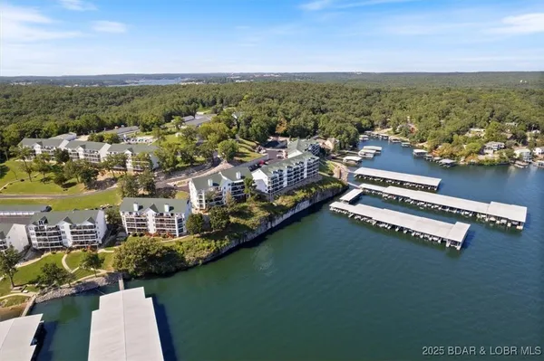 $314,500 | 222 Park Pl Lane, Unit 2C, Kaiser, MO 65047