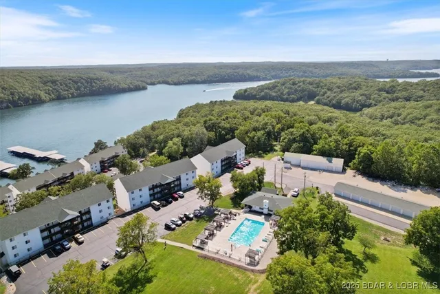 $314,500 | 222 Park Pl Lane, Unit 2C, Kaiser, MO 65047