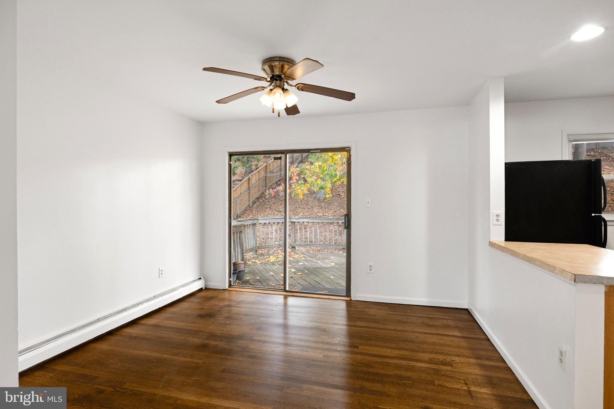 13652 Kingsman Road Woodbridge, VA 22193 - Photo 6 of 24 Dining Room