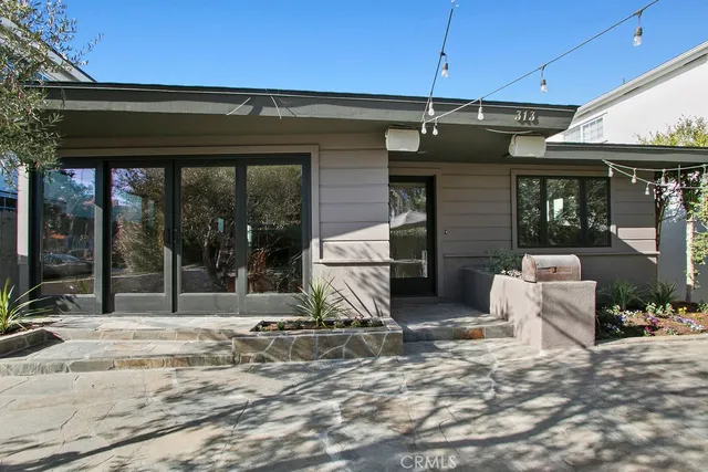 $8,700 | 313 Larkspur Avenue, Corona del Mar, CA 92625