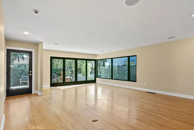 $8,700 | 313 Larkspur Avenue, Corona del Mar, CA 92625