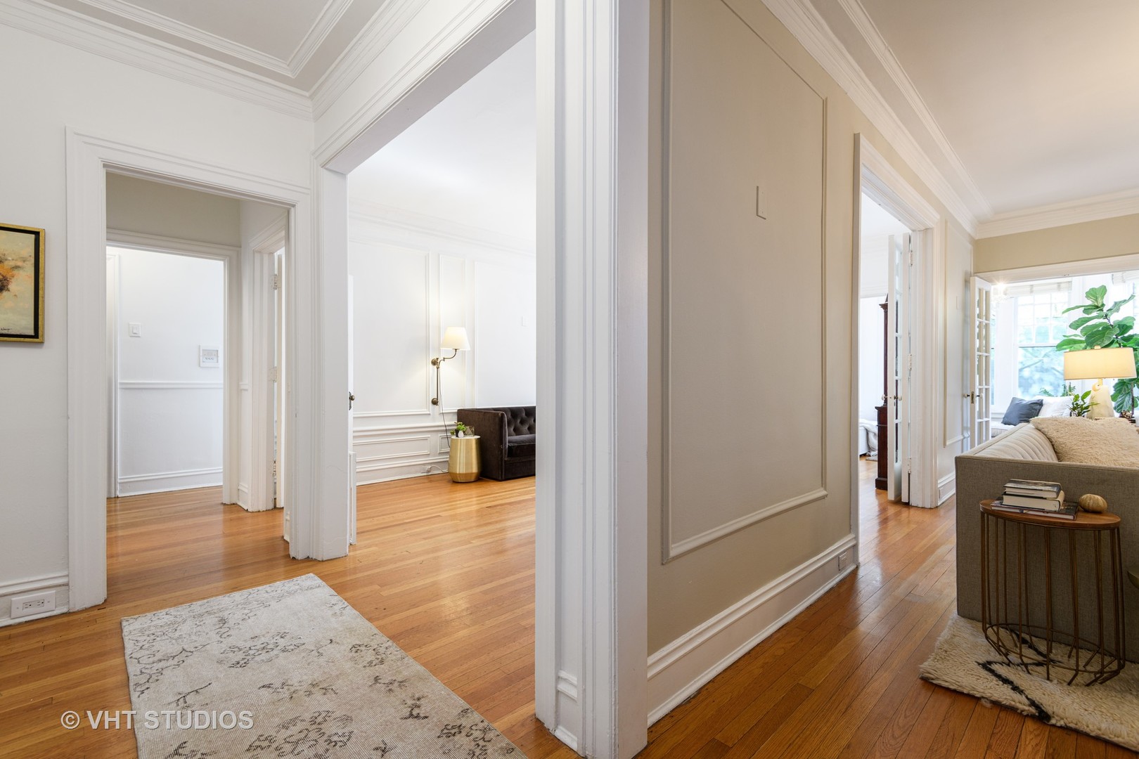 450 West Surf Street, Unit 1 Chicago, IL 60657 - Photo 2 of 14