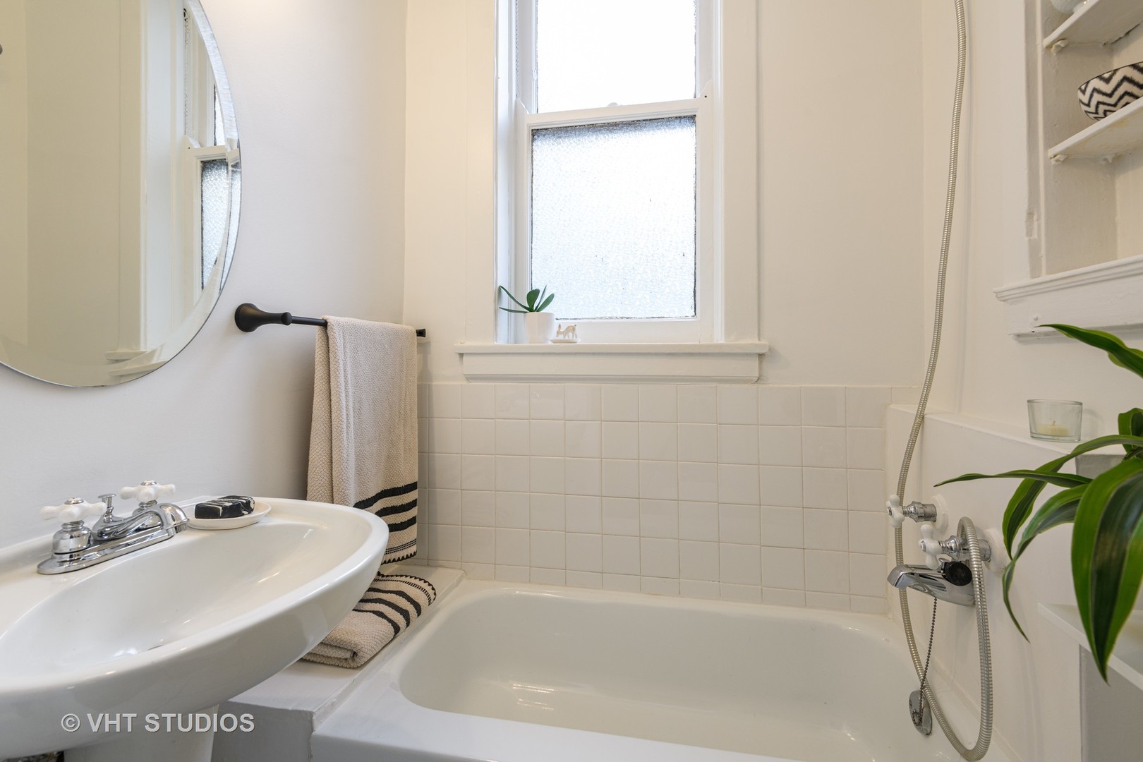 450 West Surf Street, Unit 1 Chicago, IL 60657 - Photo 12 of 14