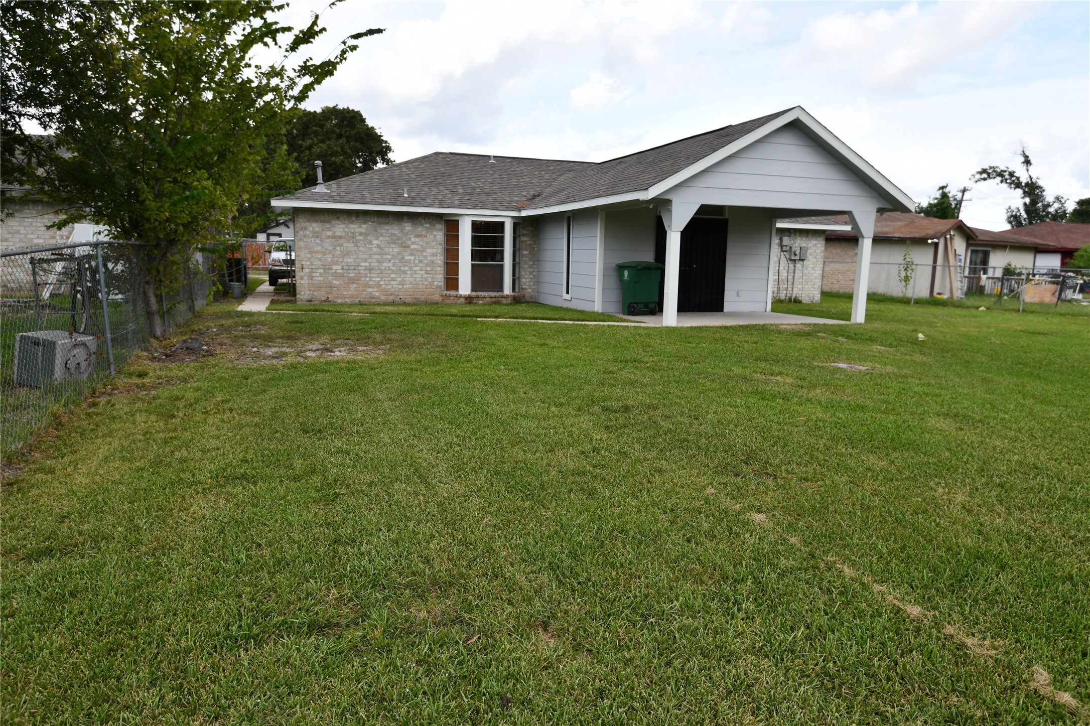 8518 Rinn Street Houston, TX 77078 - Photo 7 of 32 Gallery Image 7
