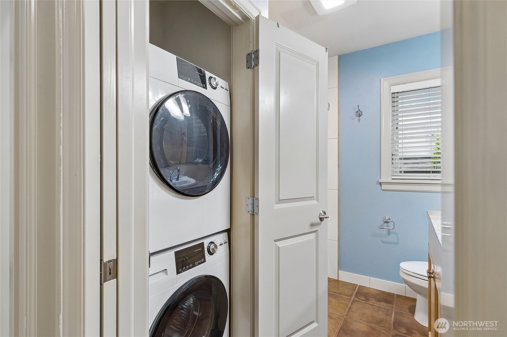 102 Galer Street, Unit 102 Seattle, WA 98109 - Photo 8 of 13