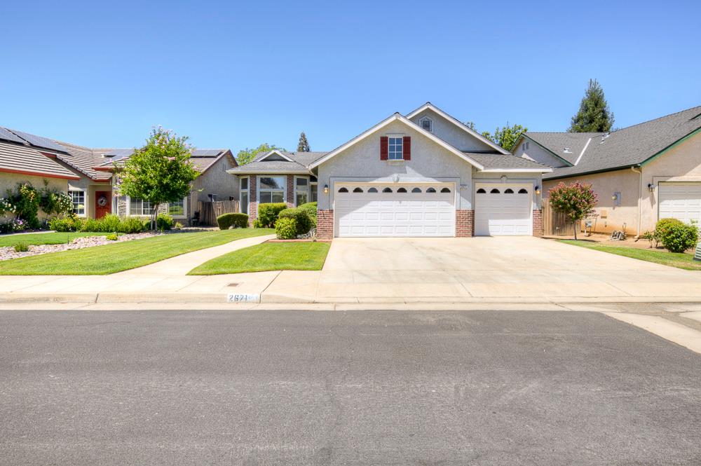 2671 Rall Avenue Clovis, CA 93611 - Photo 2 of 49