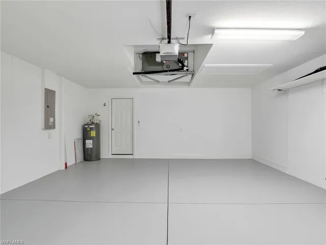 a view of a room with an empty space