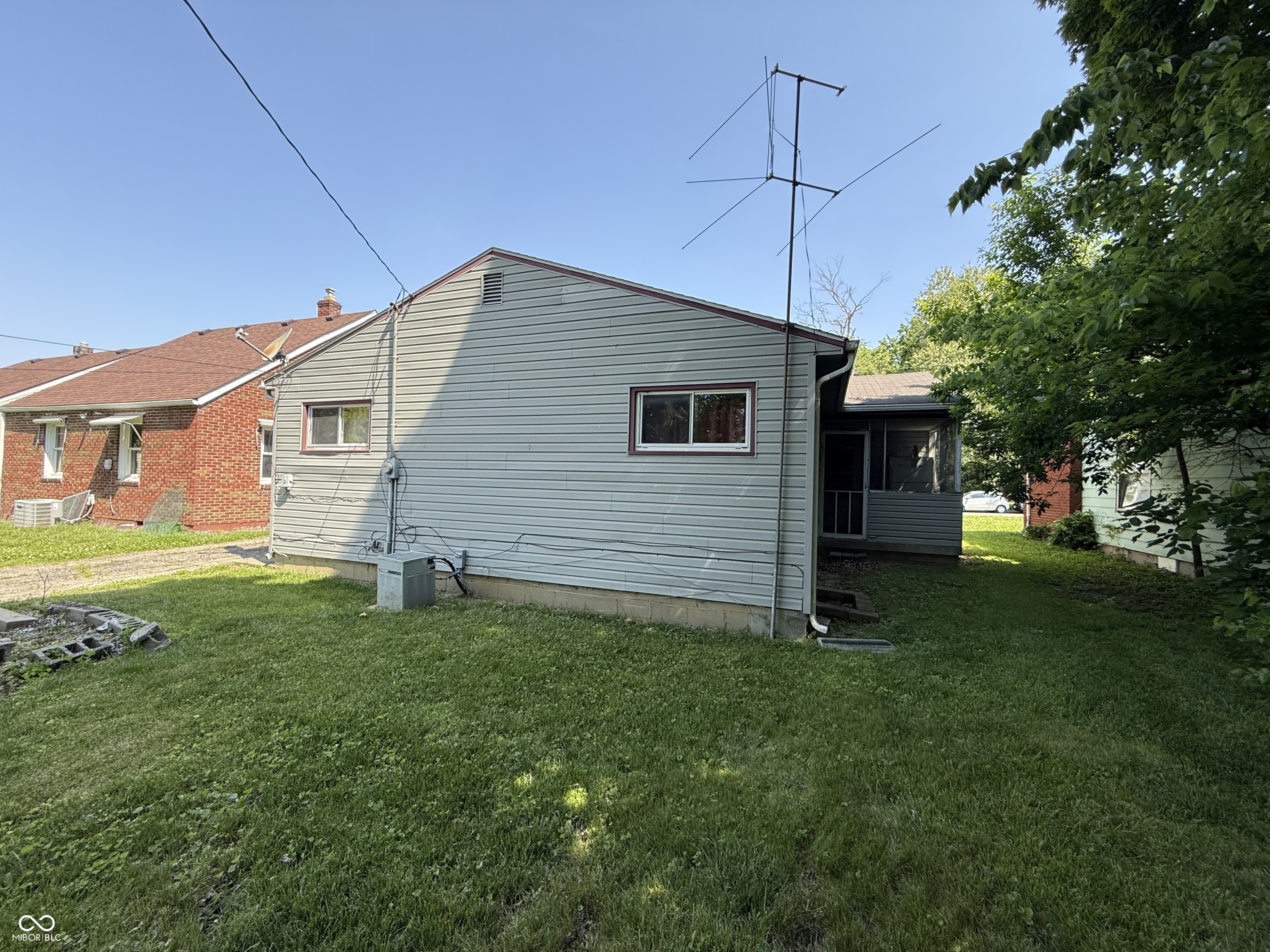 1227 West 9th Street Anderson, IN 46016 - Photo 8 of 10