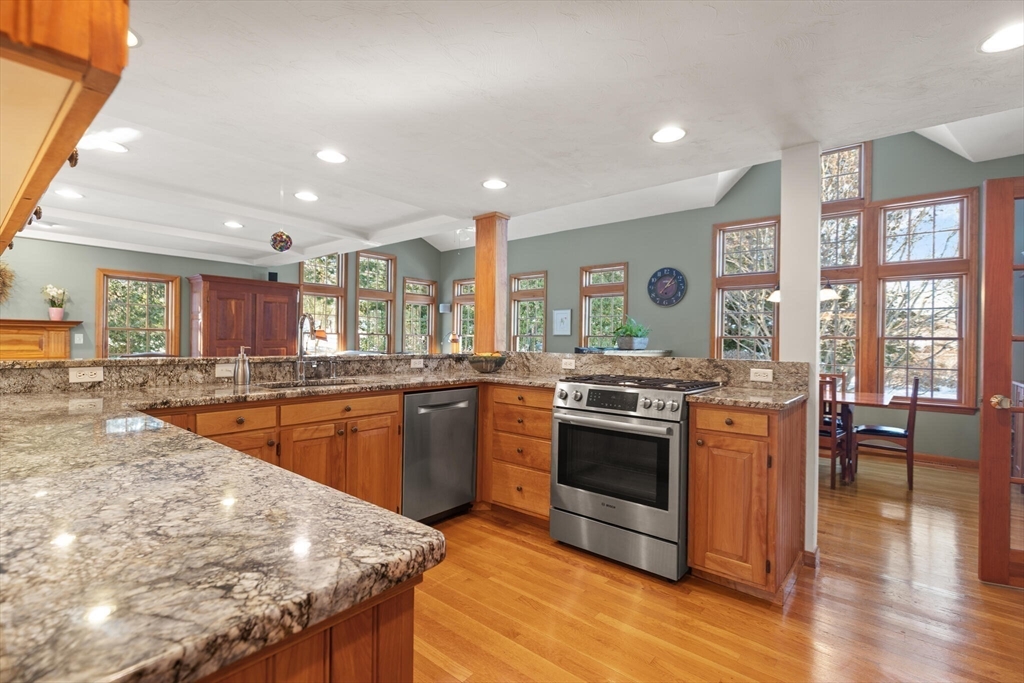 15 Locke Road Chelmsford, MA 01824 - Photo 7 of 42