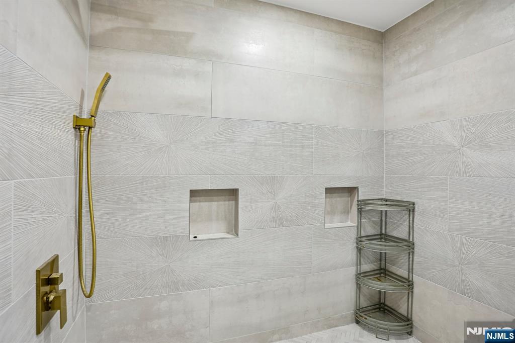 1077 River Road, Unit 211 Edgewater, NJ 07020 - Photo 21 of 25