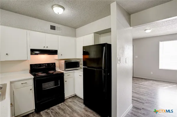 $799 | 714 Martindale Road, San Marcos, TX 78666