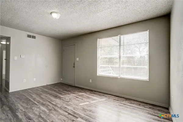 $799 | 714 Martindale Road, San Marcos, TX 78666